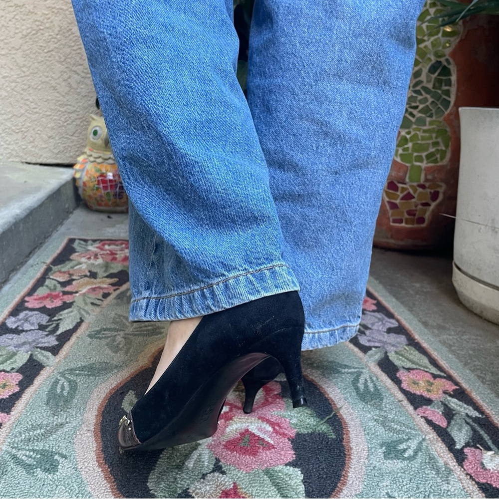Vintage brown/black Tory Burch leather heels - Picture 11 of 16